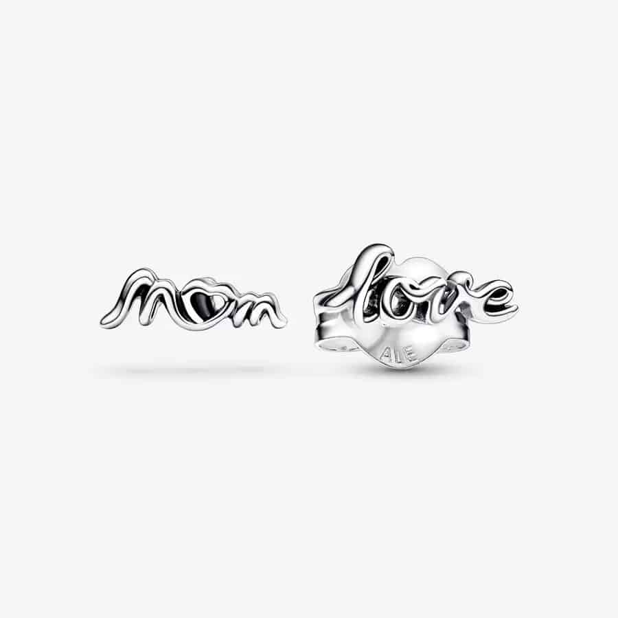 Clous d’Oreilles Love Mum 29,00 € - 292669C00 Clous d’Oreilles Love Mum 29,00 € - 292669C00
