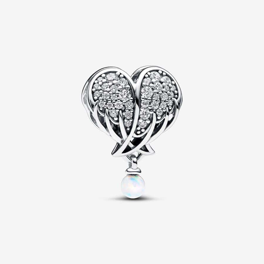 Charm Cœur & Ailes d’Ange Scintillantes 59,00 € - 792980C01 Charm Cœur & Ailes d’Ange Scintillantes 59,00 € - 792980C01
