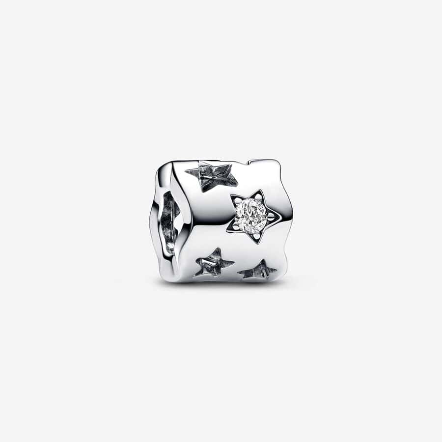 Charm Étoile Scintillante Ajourée 29,00 € - 792827C01 Charm Étoile Scintillante Ajourée 29,00 € - 792827C01