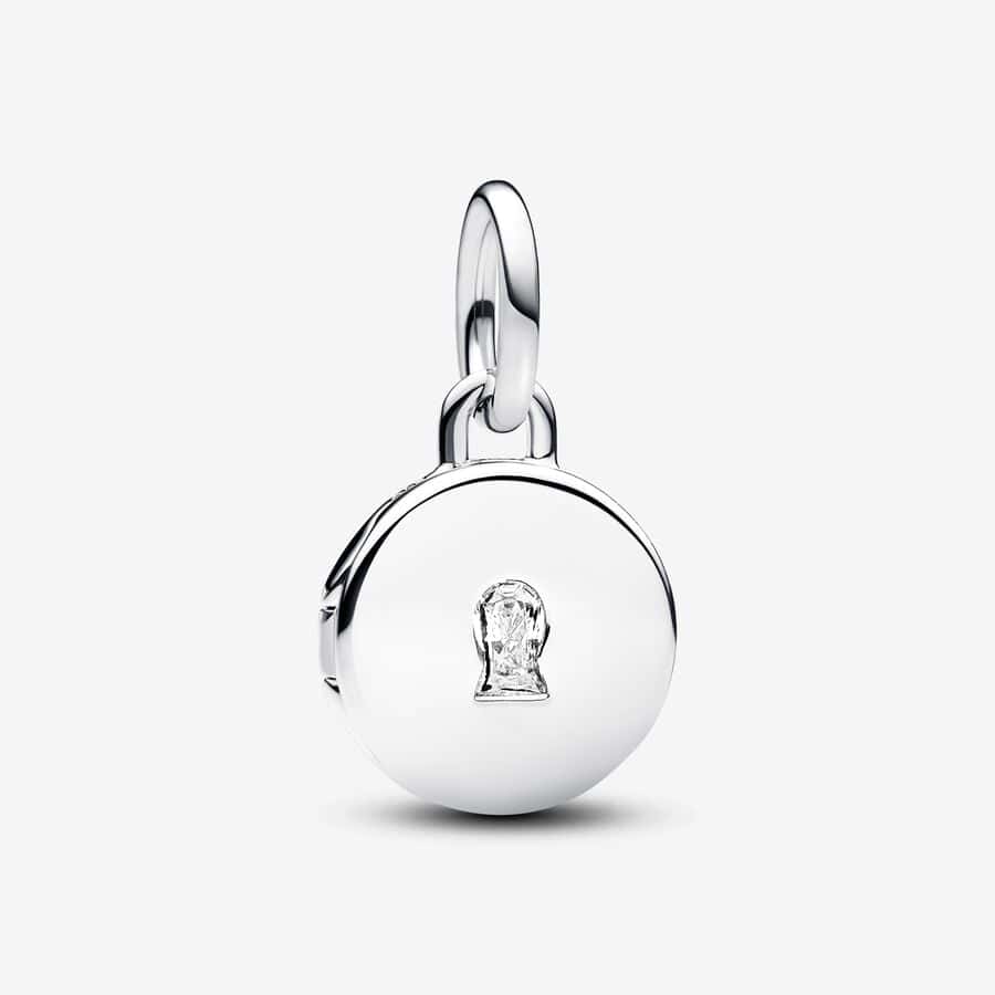 Charm Pendant Médaillon Amour Ouvrable et Gravable 59,00 € - 793066C01 Charm Pendant Médaillon Amour Ouvrable et Gravable 59,00 € - 793066C01