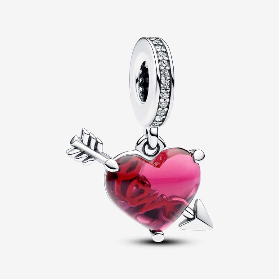 Charm Pendant Cœur Rouge et Flèche en Verre de Murano 69,00 € - 793085C01 Charm Pendant Cœur Rouge et Flèche en Verre de Murano 69,00 € - 793085C01