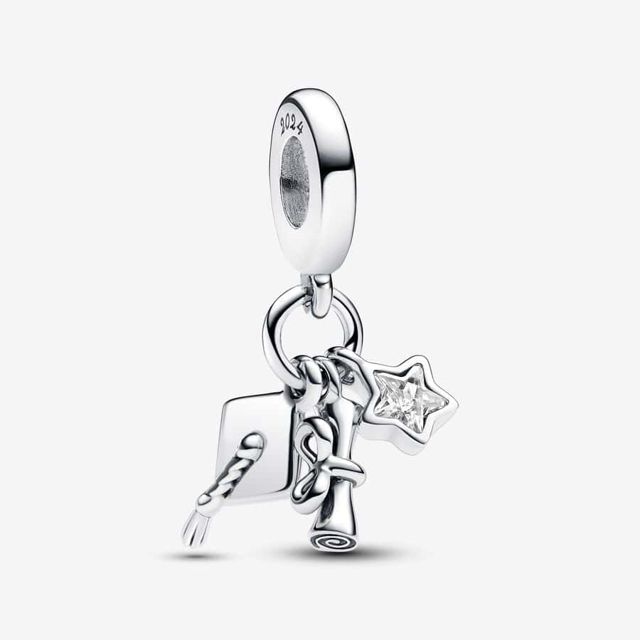Charm Pendant Triple Diplôme 2024 49,00 € - 793240C01 Charm Pendant Triple Diplôme 2024 49,00 € - 793240C01